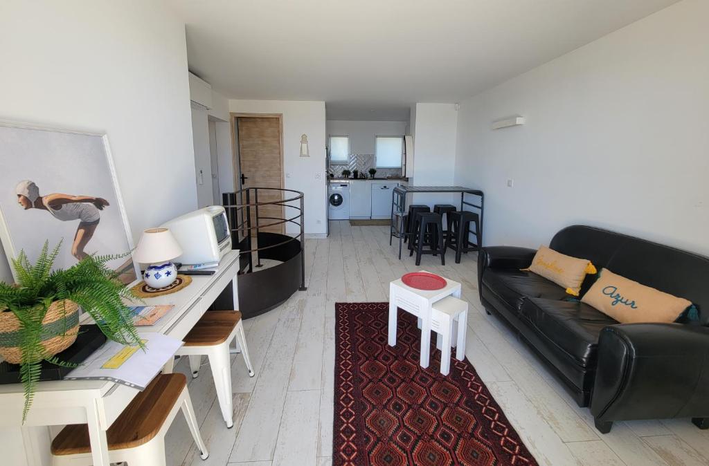 Le Cabanon, pieds dans l'eau, vue exceptionnelle - 5