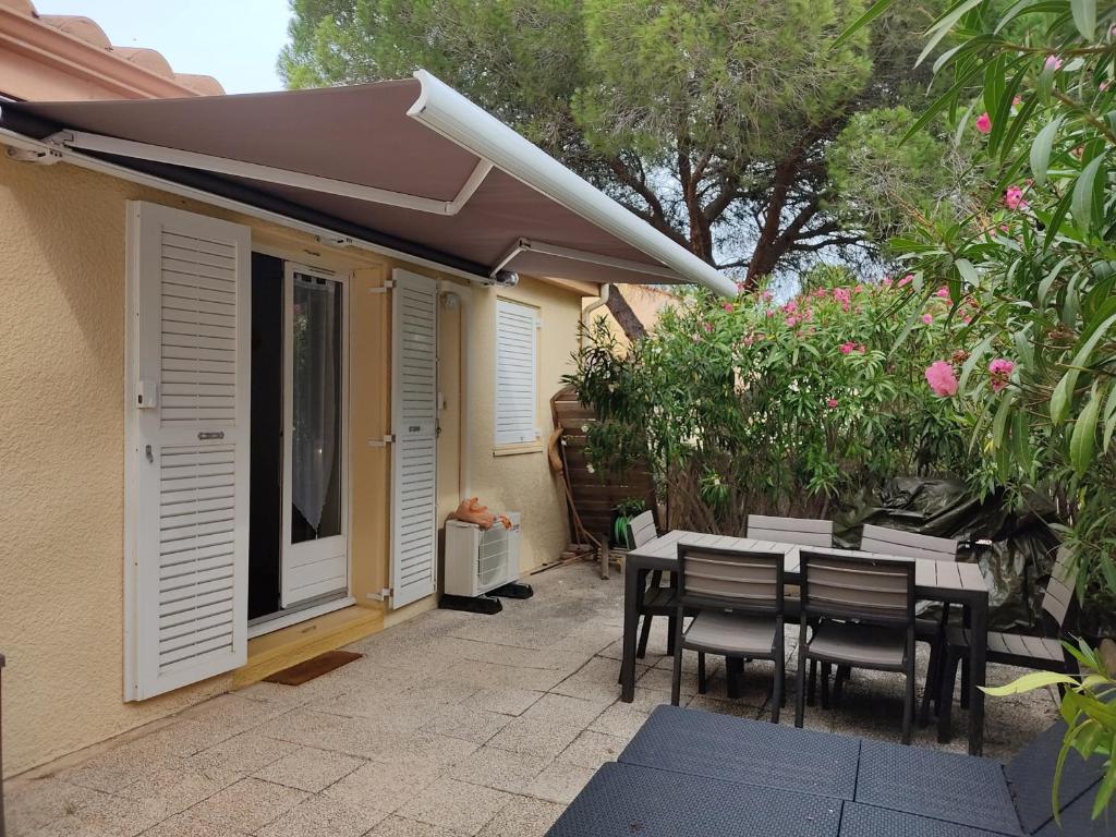 Charmant T3 climatisé avec terrasse, proche plage & parking privé - 4/6 pers, Gruissan - FR-1-796-7 - 5