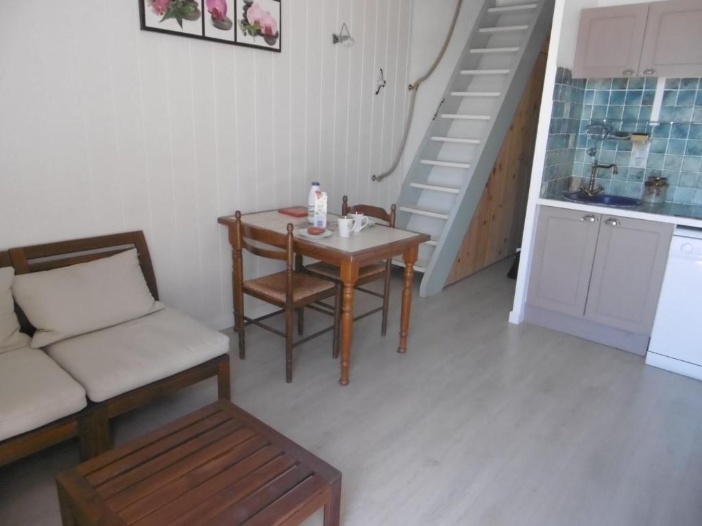 Gruissan : T2 Mezzanine 4/6 Pers, Piscine, Parking Privé, Accès Plage - FR-1-796-12 - 4