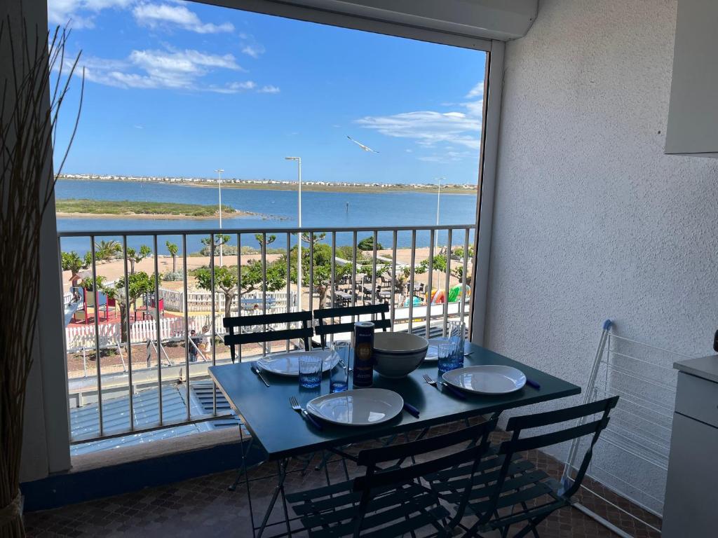 Gruissan - À 2 Pas de la Plage - Studio Cabine pour 4 - Parking Sécurisé - FR-1-796-15 - 1