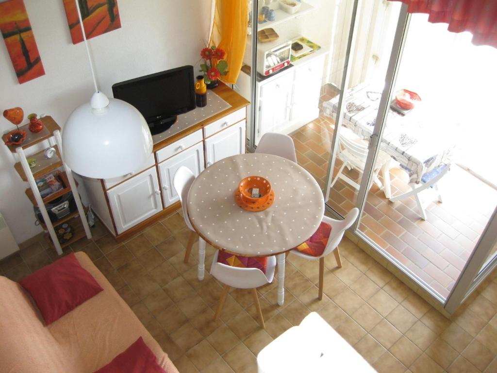 Saint Cyprien T2 Mezzanine 4P avec Parking, Belle vue Lagune et Mer - FR-1-793-11 - 2