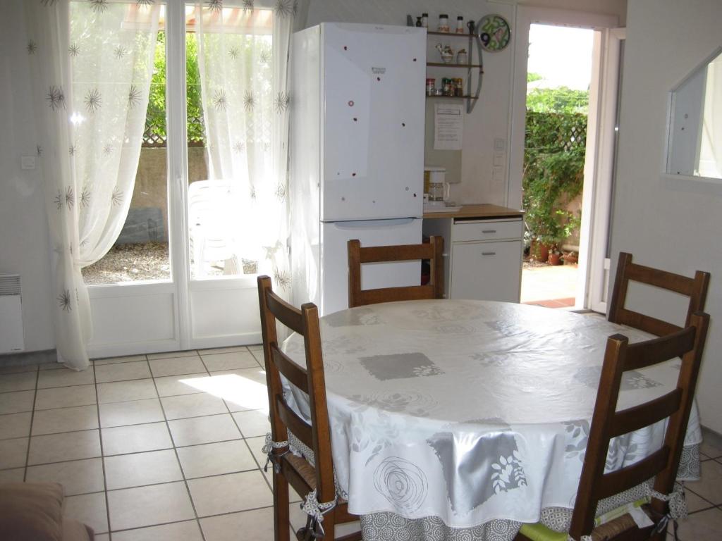 Villa T3 Mezzanine 6P - Piscine, Parking, Proche Plage et Port à Saint-Cyprien - FR-1-793-25 - 3