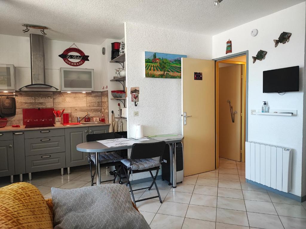 Studio spacieux à Gruissan - Parking - Vue port - Proche plage - FR-1-796-29 - 2
