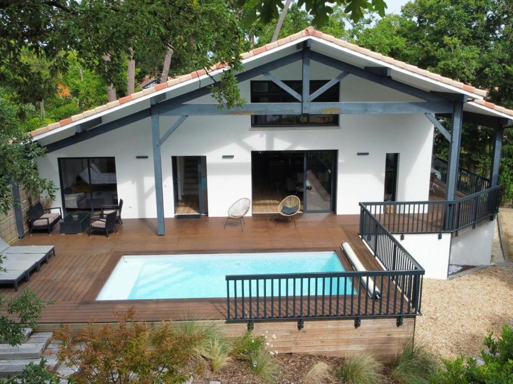 Villa de Prestige avec Piscine Chauffée, Proche Plages et Port de Capbreton - FR-1-239-1070 - 2