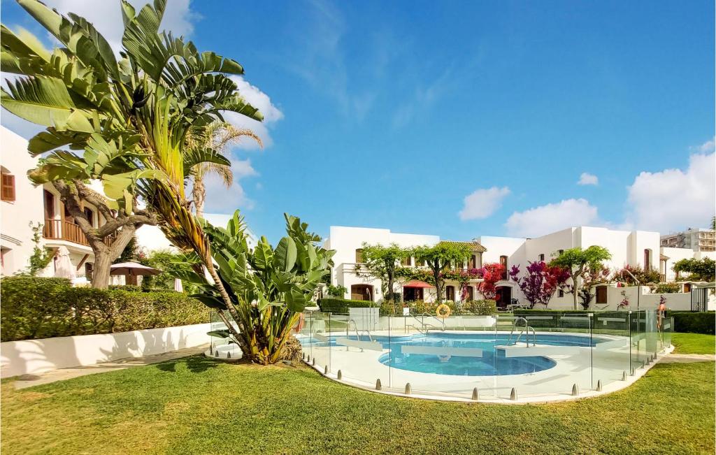 Amazing Apartment In Estepona With Wifi - 1