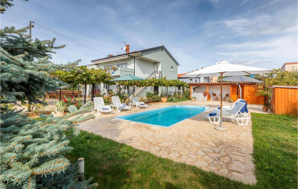 Amazing Apartment In Pula With Wifi, Pula