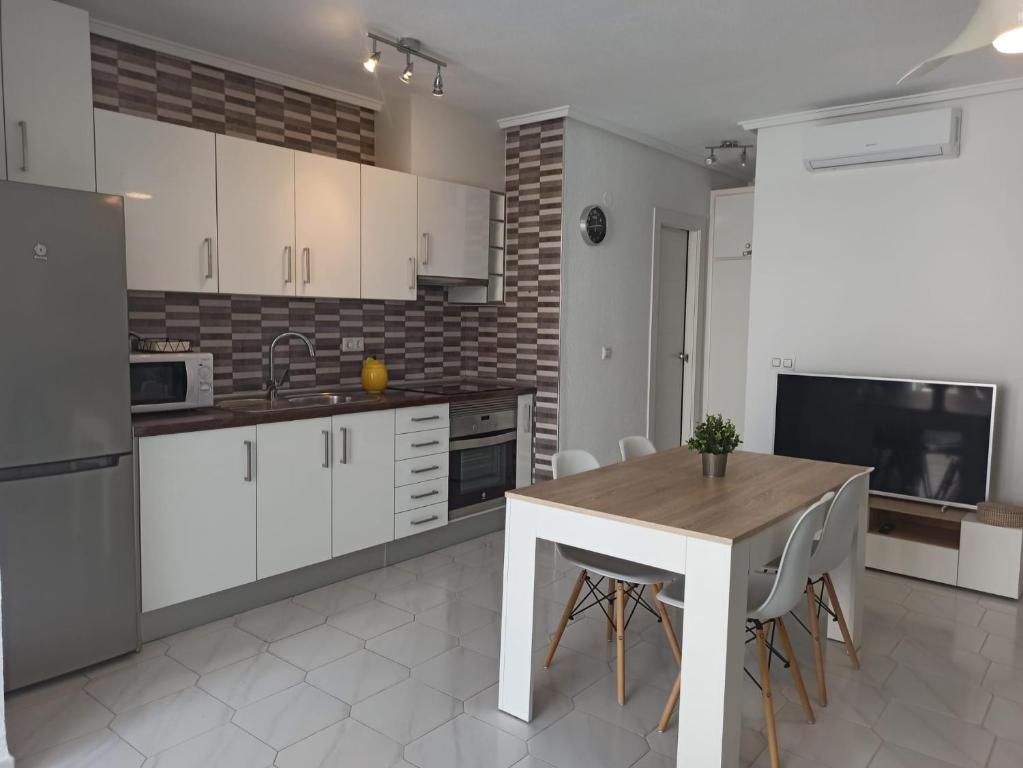 Apartamento en la playa de Cala Capitán -Cabo Roig- Orihuela Costa - 2