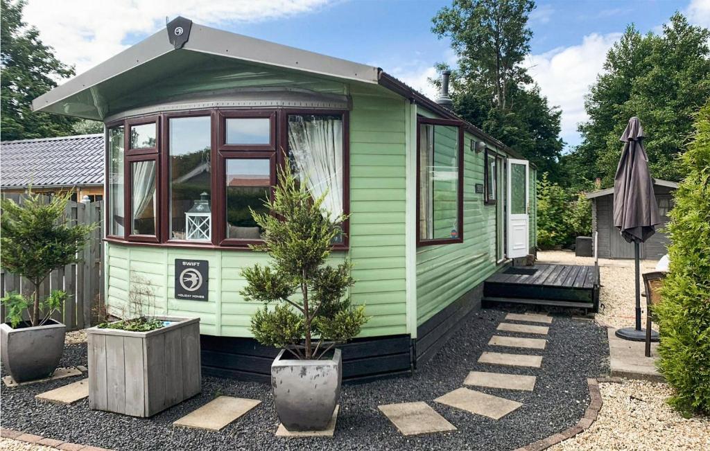 Gorgeous Stacaravan In Tzummarum, Tzummarum