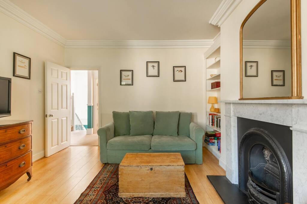 3BR Apt 5 min to BrightonStation, Brighton and Hove