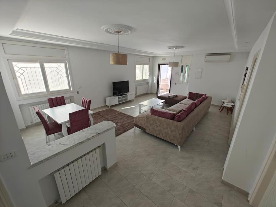 Garden level appartment with private garden, Borj Turki