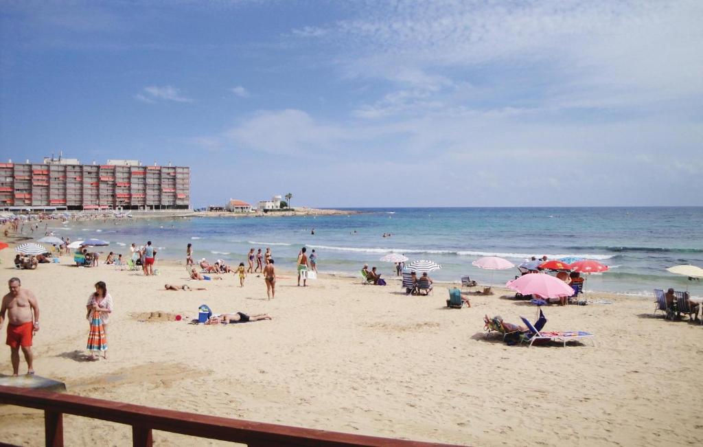 2 Bedroom Cozy Apartment In Torrevieja - 3