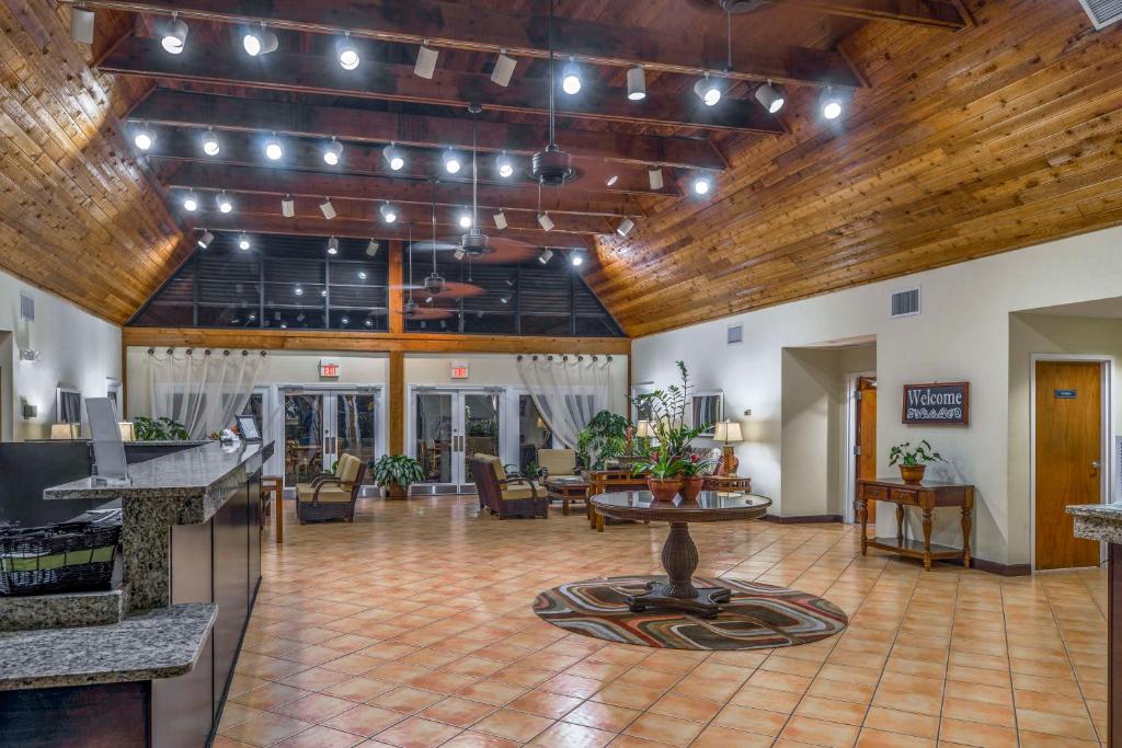 Lobby, Hilton Vacation Club Polynesian Isles Kissimmee in Orlando (FL)
