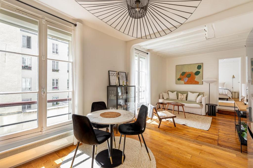 GuestReady - Apt de charme dans le centre de Paris IX - 4