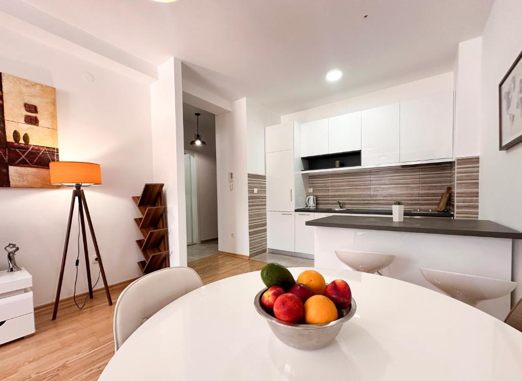 Mediterranean Apartment 2 - 4