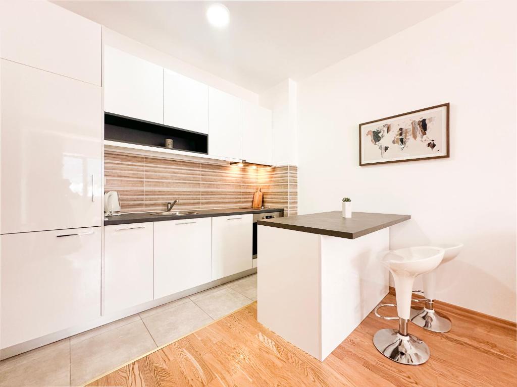 Mediterranean Apartment 2 - 5