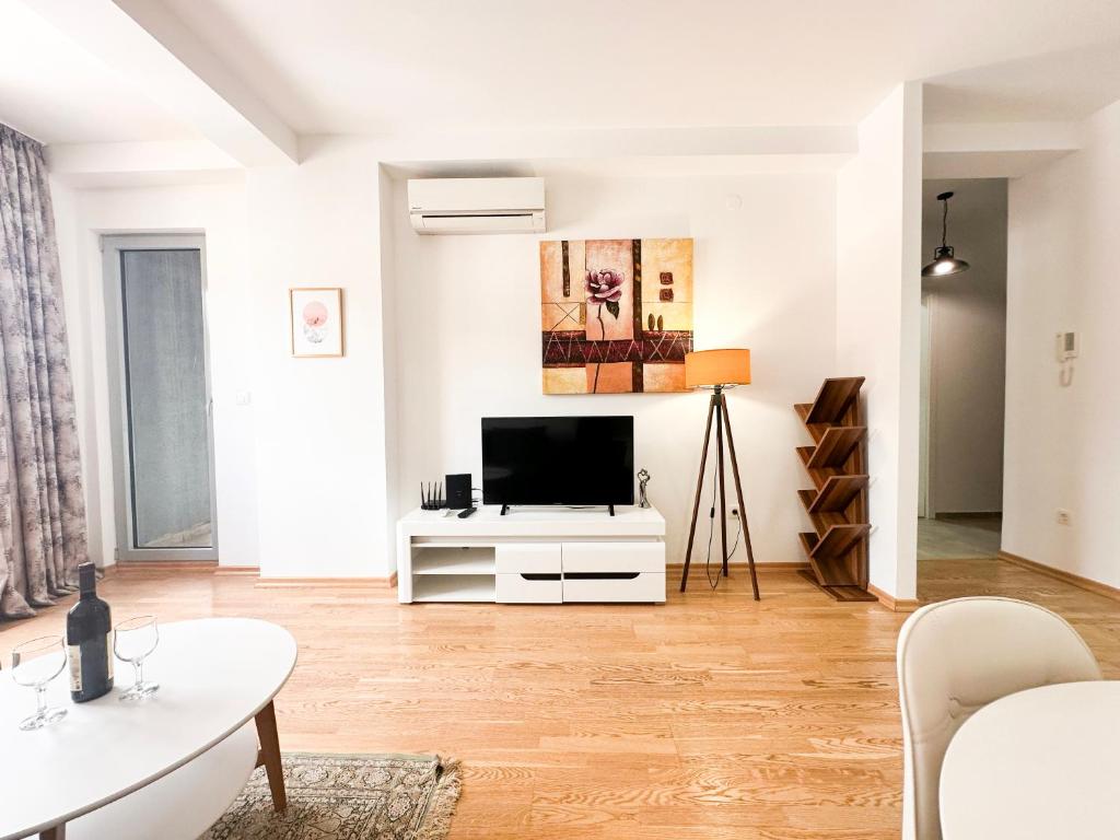 Mediterranean Apartment 2 - 3