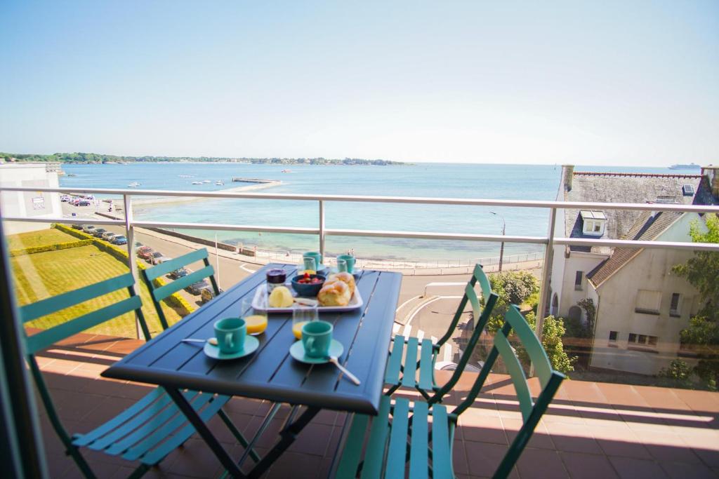 -Mave Mai- Magnifique T3 surplombant la mer - 1