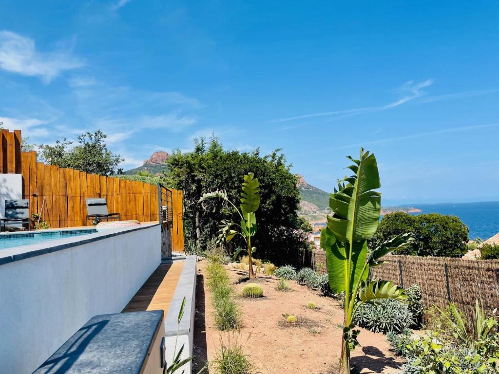 Superbe vue mer et Estérel, Villa Neuve pour 8-10 Personnes, Clim, Piscine - 4
