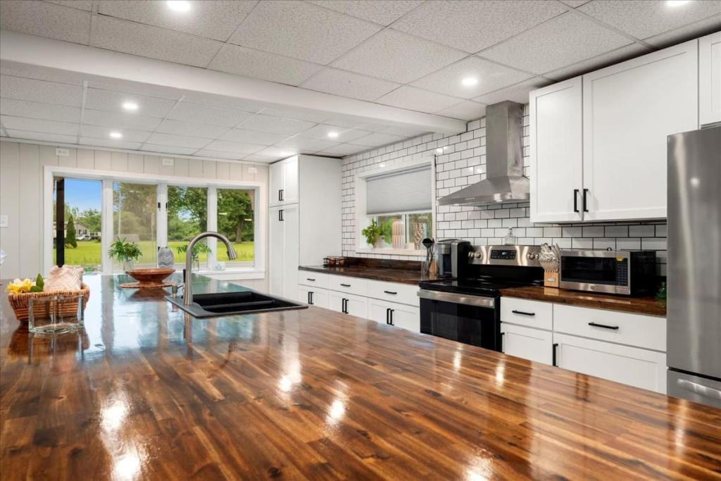 Whitewater The Main Sail Oneida Lake Sleeps 11, Canastota