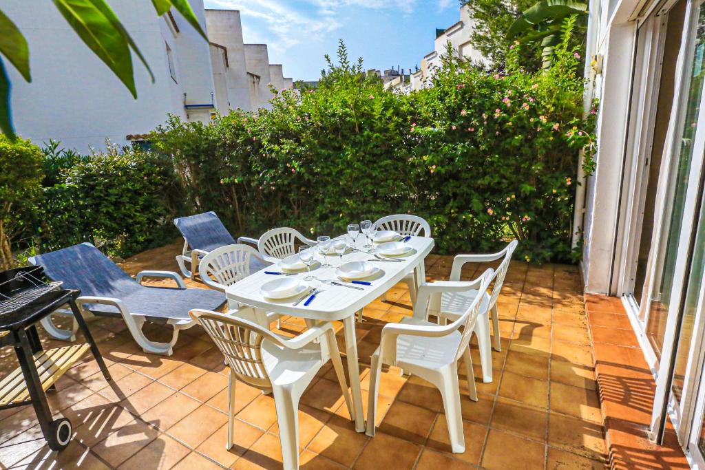 LITORAL COSTA DORADA - LAS CUMBRES Only families - 4