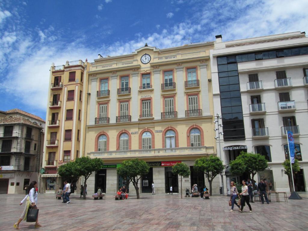 Apartamentos Plaza Constitucion - Larios photo