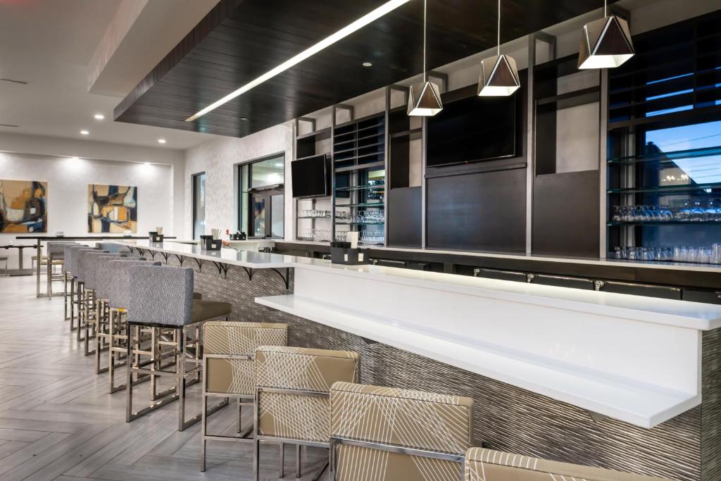 Pub/Lounge