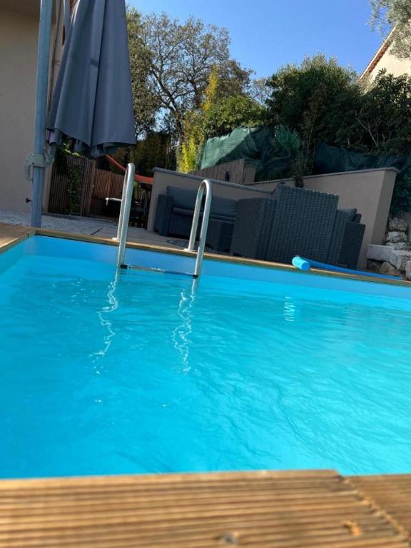 Magnifique T2 LUXE Jacuzzi & Piscine PRIVÉ PROCHE PLAGES ST AYGULF A PIEDS - 1