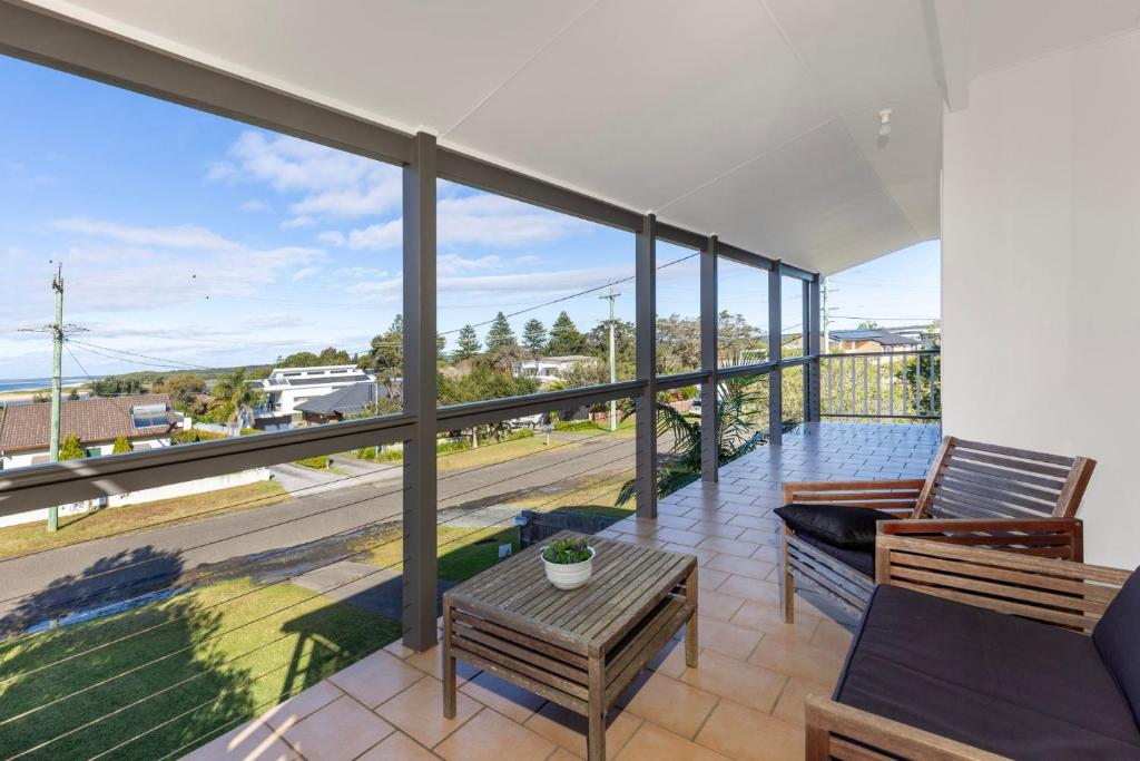 Seas the Day - Pet Friendly - Ocean Views, Culburra Beach
