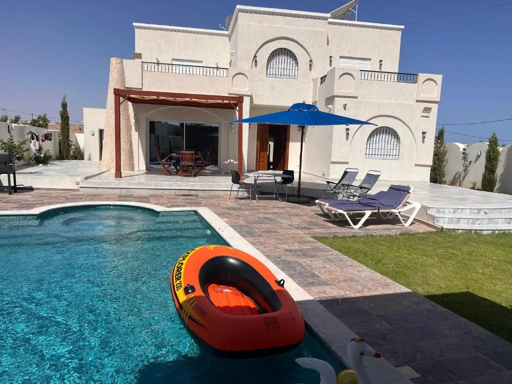 VillaLina Haut Standing Djerba, hotell sihtkohas Ajim