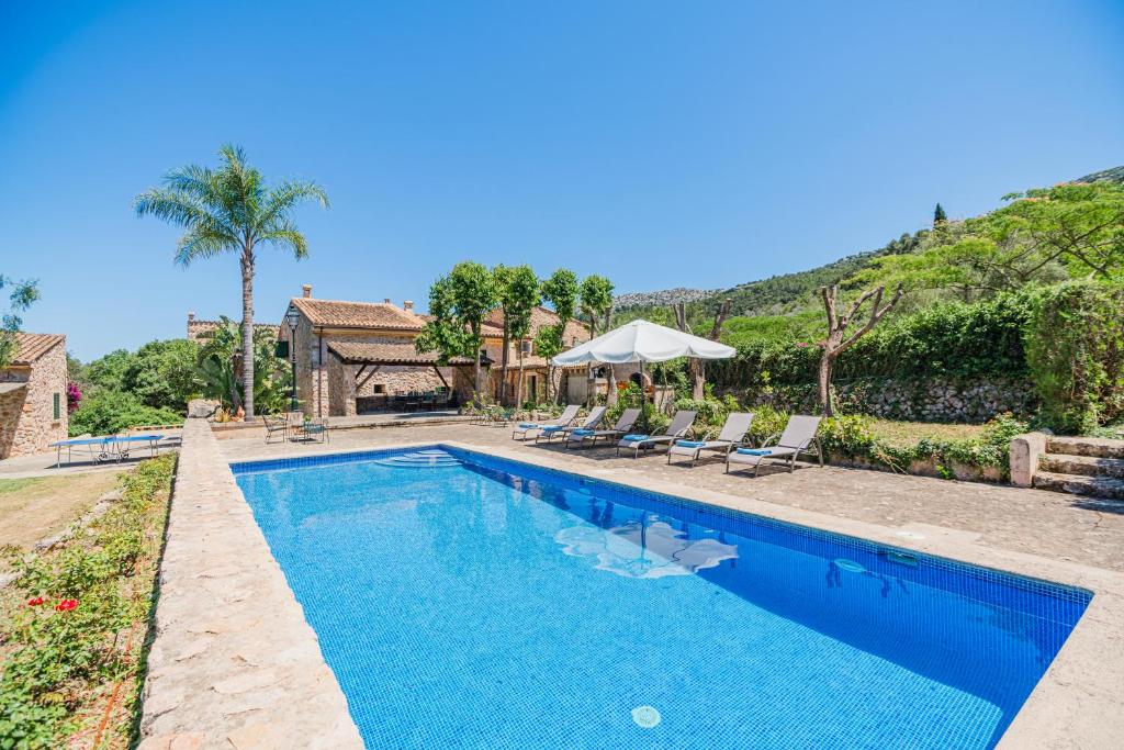 Can Llobera Abaix, Pollença