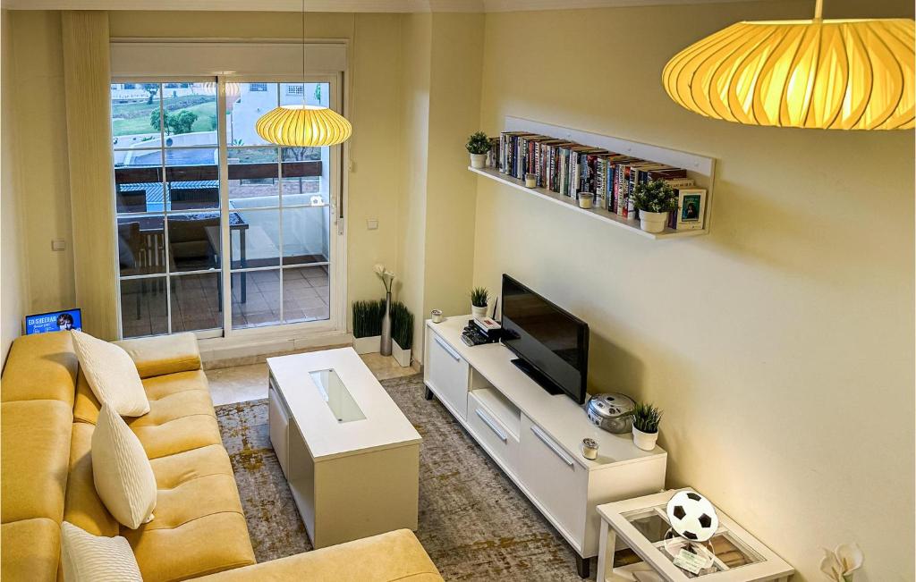Nice Apartment In Benalmádena Costa - 3