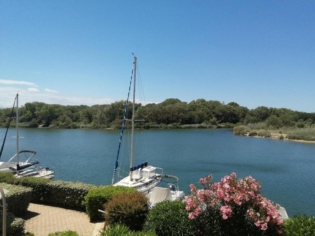 VUE LAGUNE ET BATEAUX A 100M DE LA PLAGE - 1