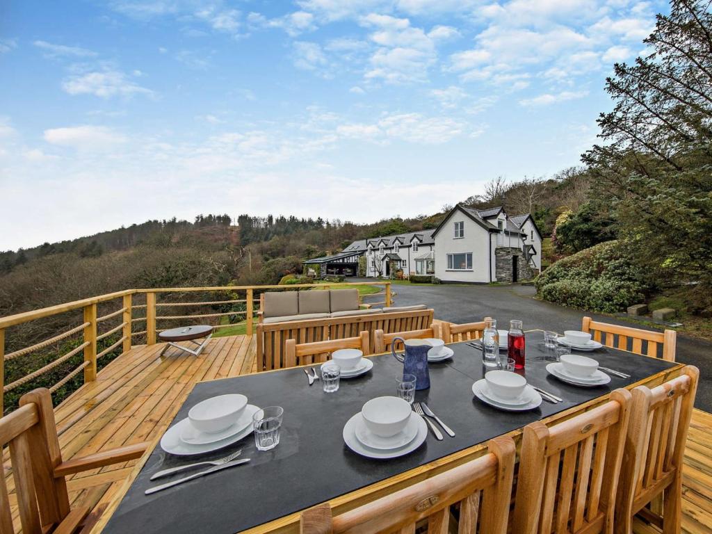 5 Bed in Aberdovey 94475, Aberdyfi