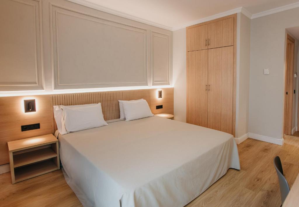 Hotel Miramar — Lloret de Mar, Catalonia