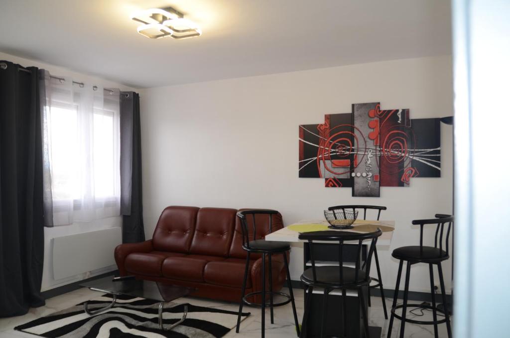 APPARTEMENT T3 LUXUEUX dans RESIDENCE, Tarbes