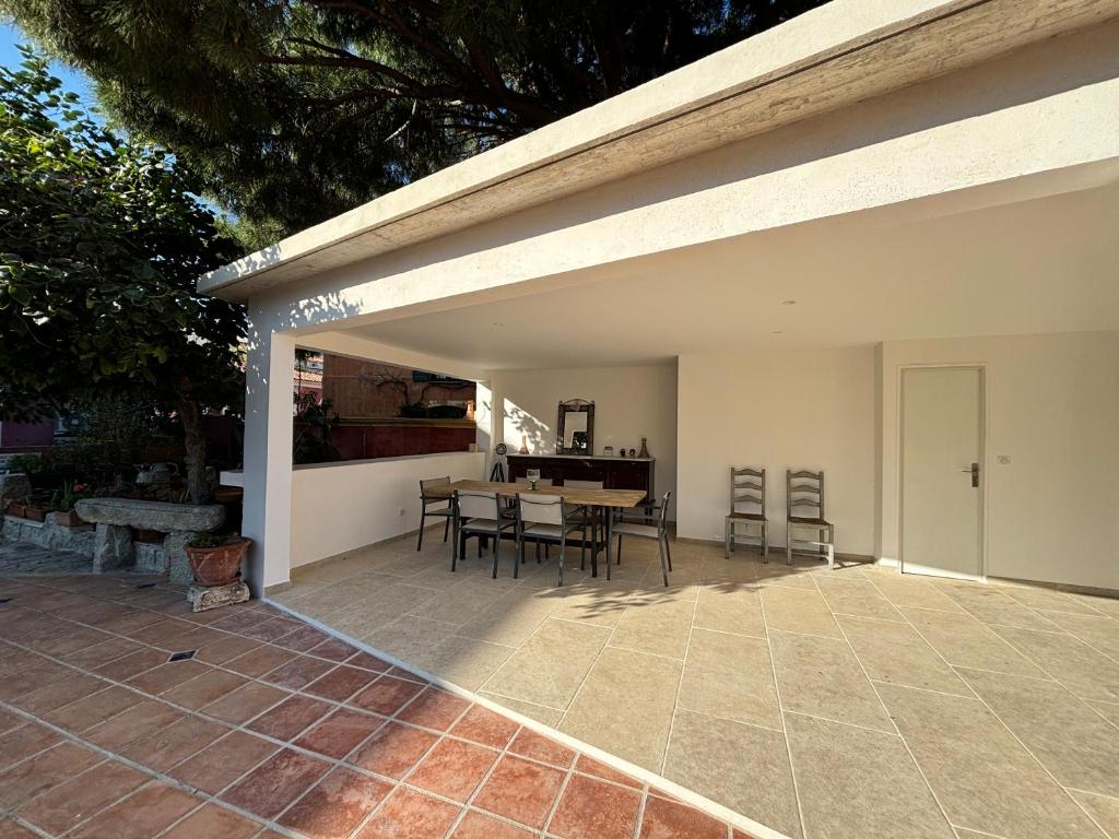 Résidence ANTONIA Appartements avec piscine commune - centre ville Calvi - 2