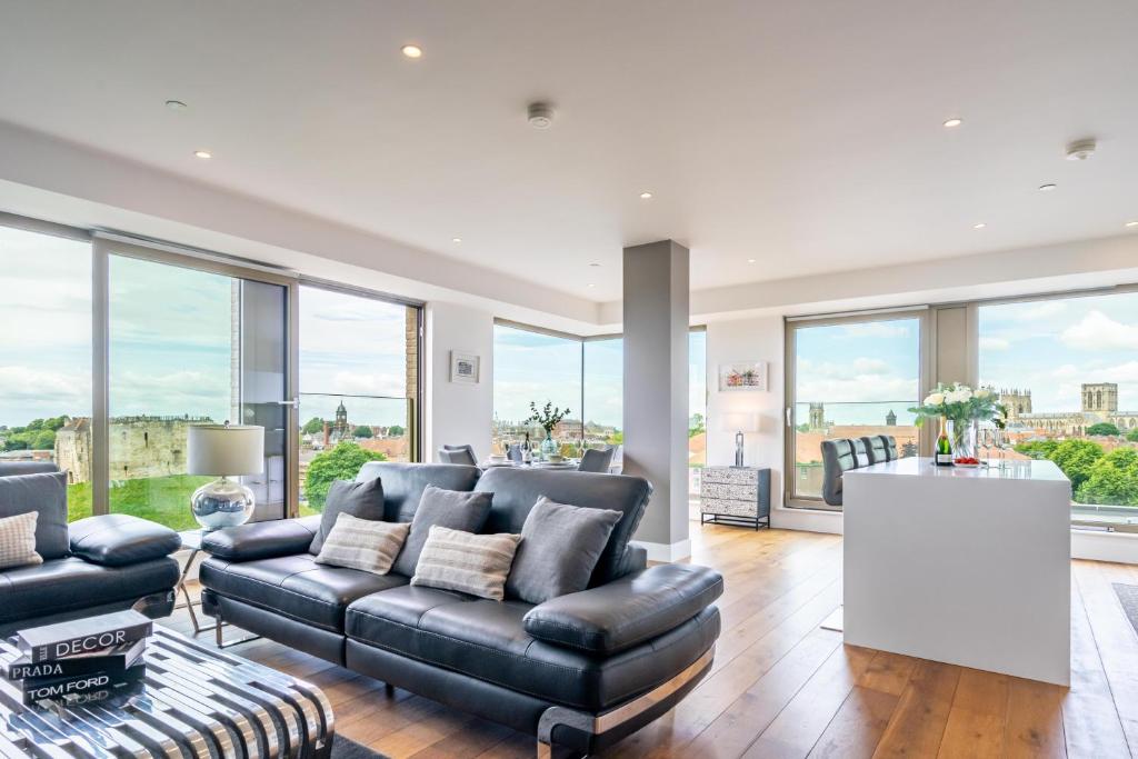 Minster View Penthouse at Ryedale House, York