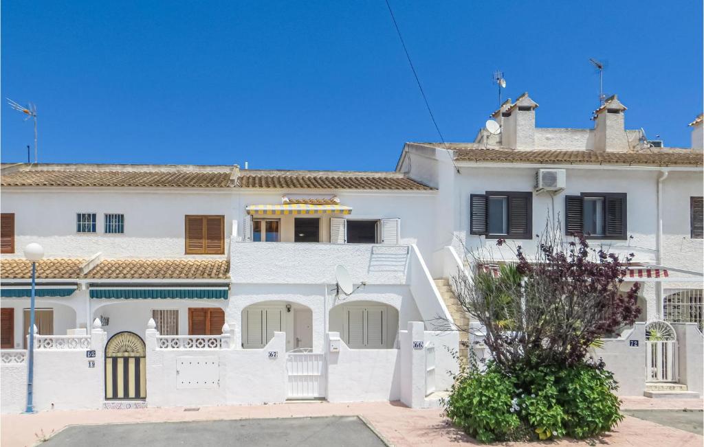 Gorgeous Apartment In Torrevieja With Wifi - 5