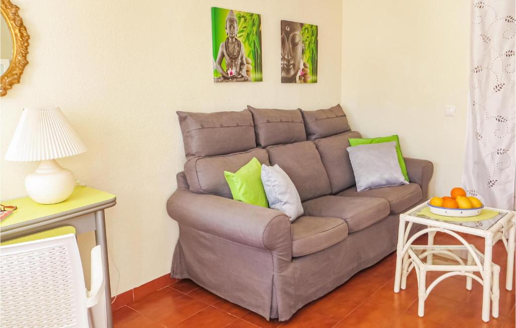 Gorgeous Apartment In Torrevieja With Wifi - 2