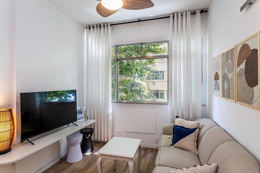 Moderno Qto&Sala em Botafogo | BRI 55/503, Rio de Janeiro