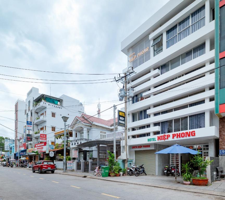 Khách Sạn Hiệp Phong