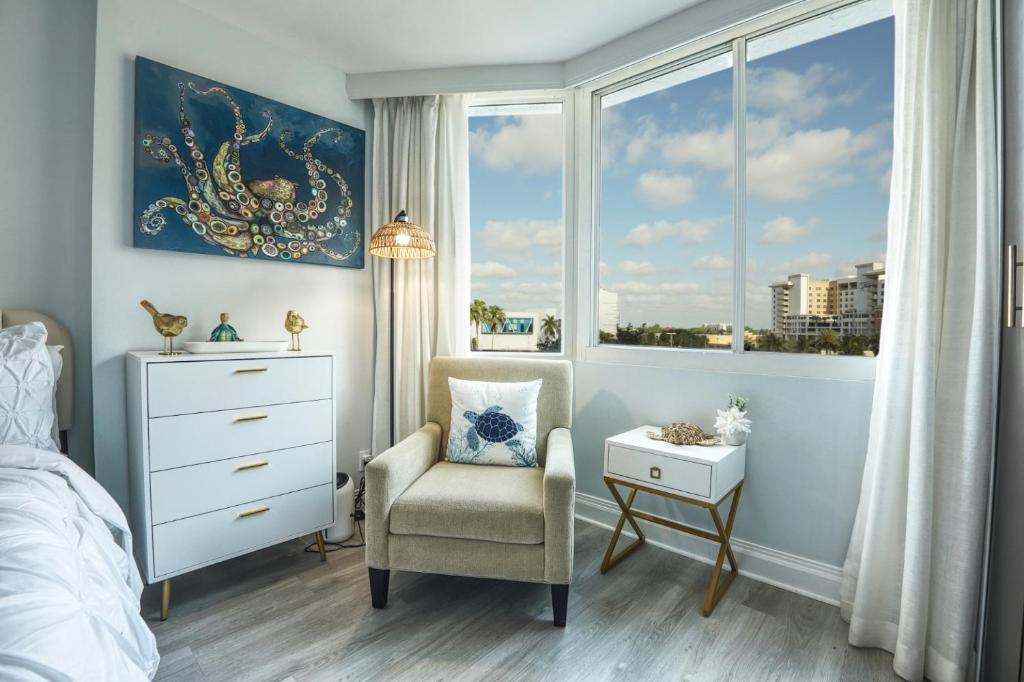 GalleryOne Doubletree Hilton GC Turtle Cove, Fort Lauderdale