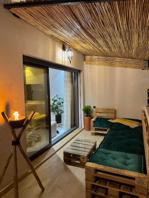 Classy Mountain View Appartement with terrace, Tanger