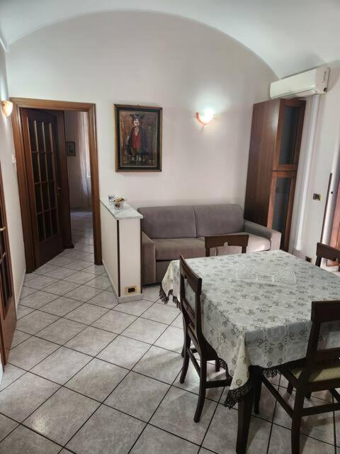 La home del melograno - 2