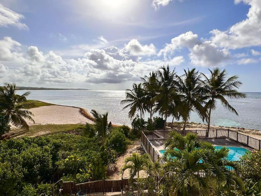 Les pieds dans le lagon, Sainte-Anne