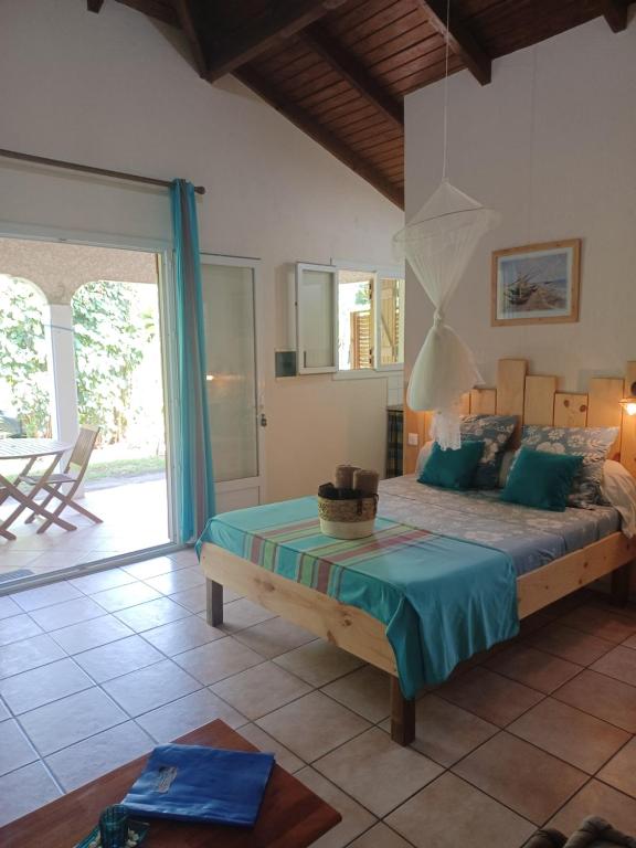 Ti-Soleil, Sainte-Anne