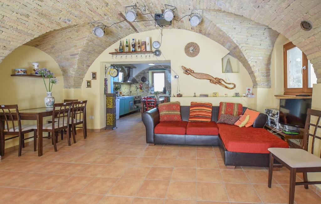 Nice Apartment In Castilenti With Wifi, Castilenti