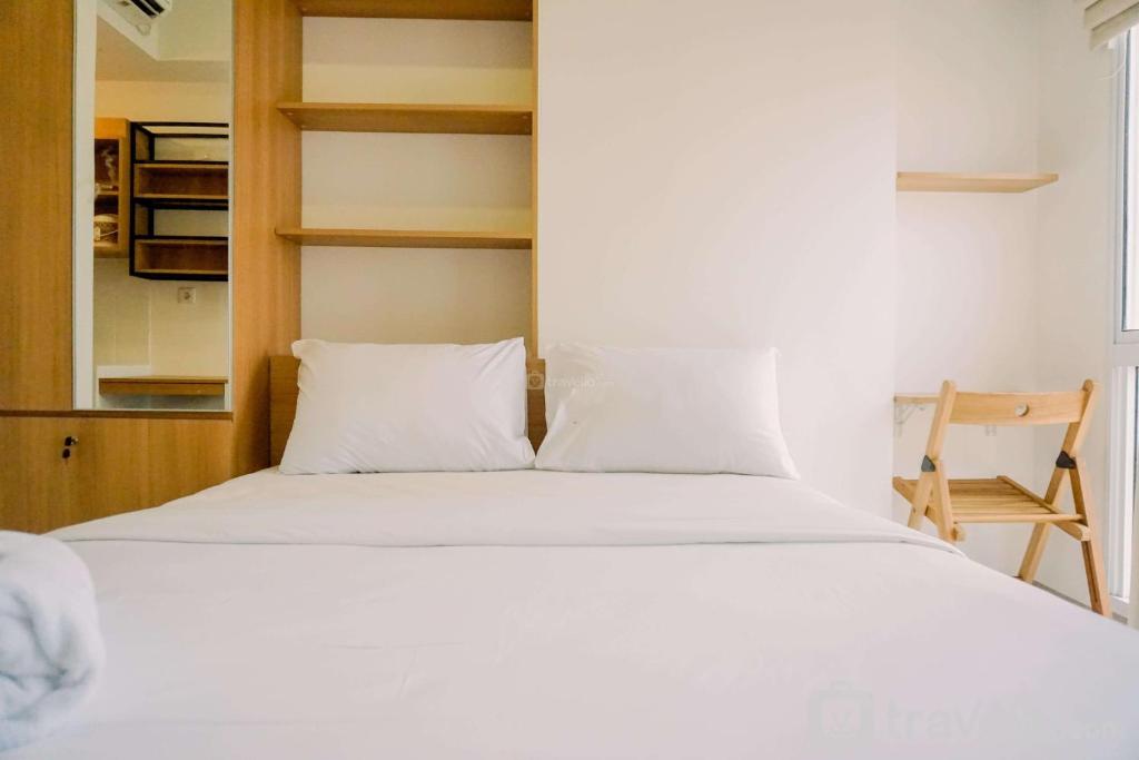 Relaxing Designed Studio at Tokyo Riverside PIK 2 Apartment By Travelio, Rawalembang