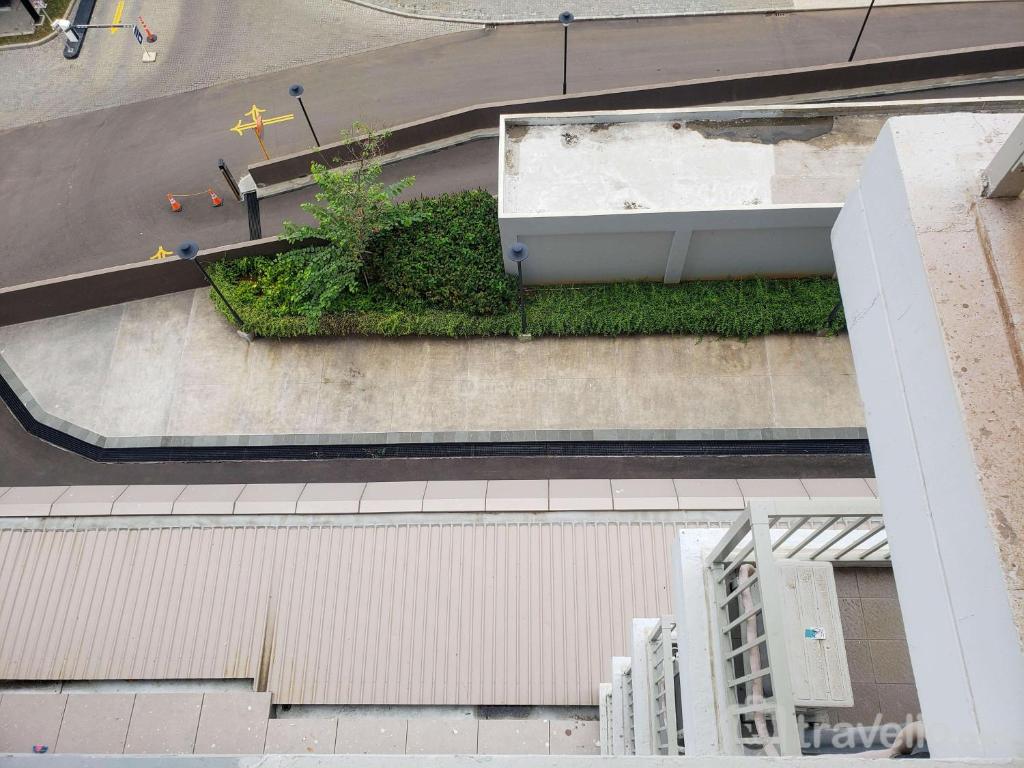 Elegant 2BR at Tokyo Riverside PIK 2 Apartment By Travelio, Rawalembang