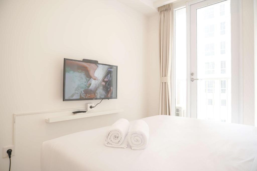 Comfy and Enjoy Studio at Tokyo Riverside PIK 2 Apartment By Travelio, Rawalembang